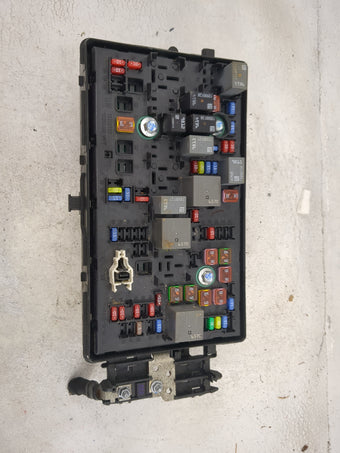 compare product 2020-2022 Chevrolet Colorado Fusebox Fuse Box Panel Relay Module P/N:84616960_02 Fits Fits 2020 2021 2022 OEM Used Auto Parts