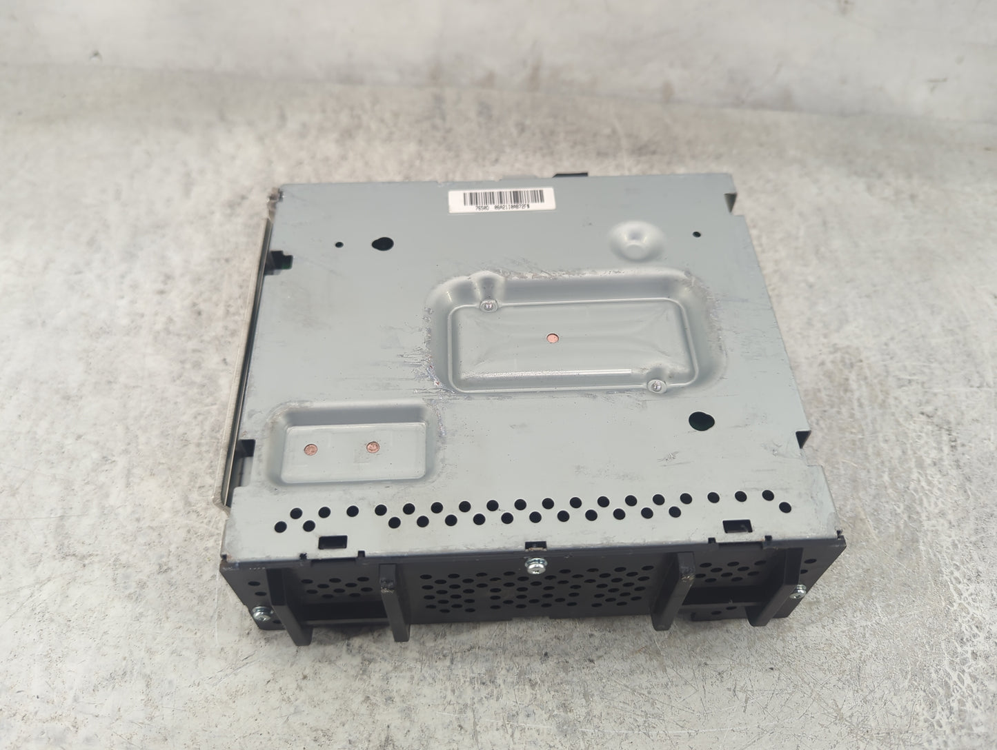 2021 Chevrolet Colorado Radio AM FM Cd Player Receiver Replacement P/N:84988354 7310500000000X, 812425551 Fits Fits 2020 202