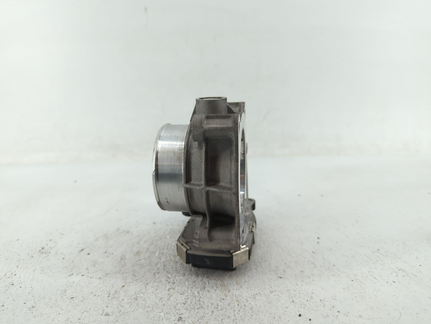 2016-2022 Chevrolet Colorado Throttle Body P/N:12670839AA 12627217DA Fits Fits 2016 2017 2018 2019 2020 2021 2022 OEM Used A