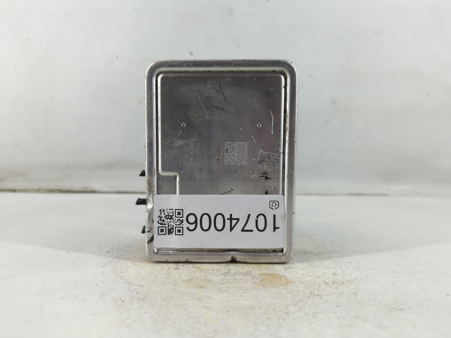 2020-2022 Chevrolet Equinox ABS Pump Control Module Replacement P/N:84875566 Fits Fits 2020 2021 2022 OEM Used Auto Parts - 