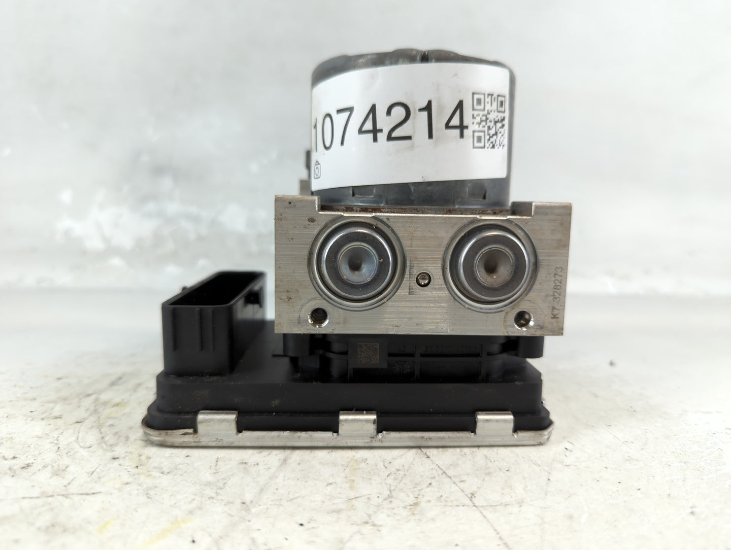 2021 Chevrolet Equinox ABS Pump Control Module Replacement P/N:84875566 Fits OEM Used Auto Parts - Oemusedautoparts1.com