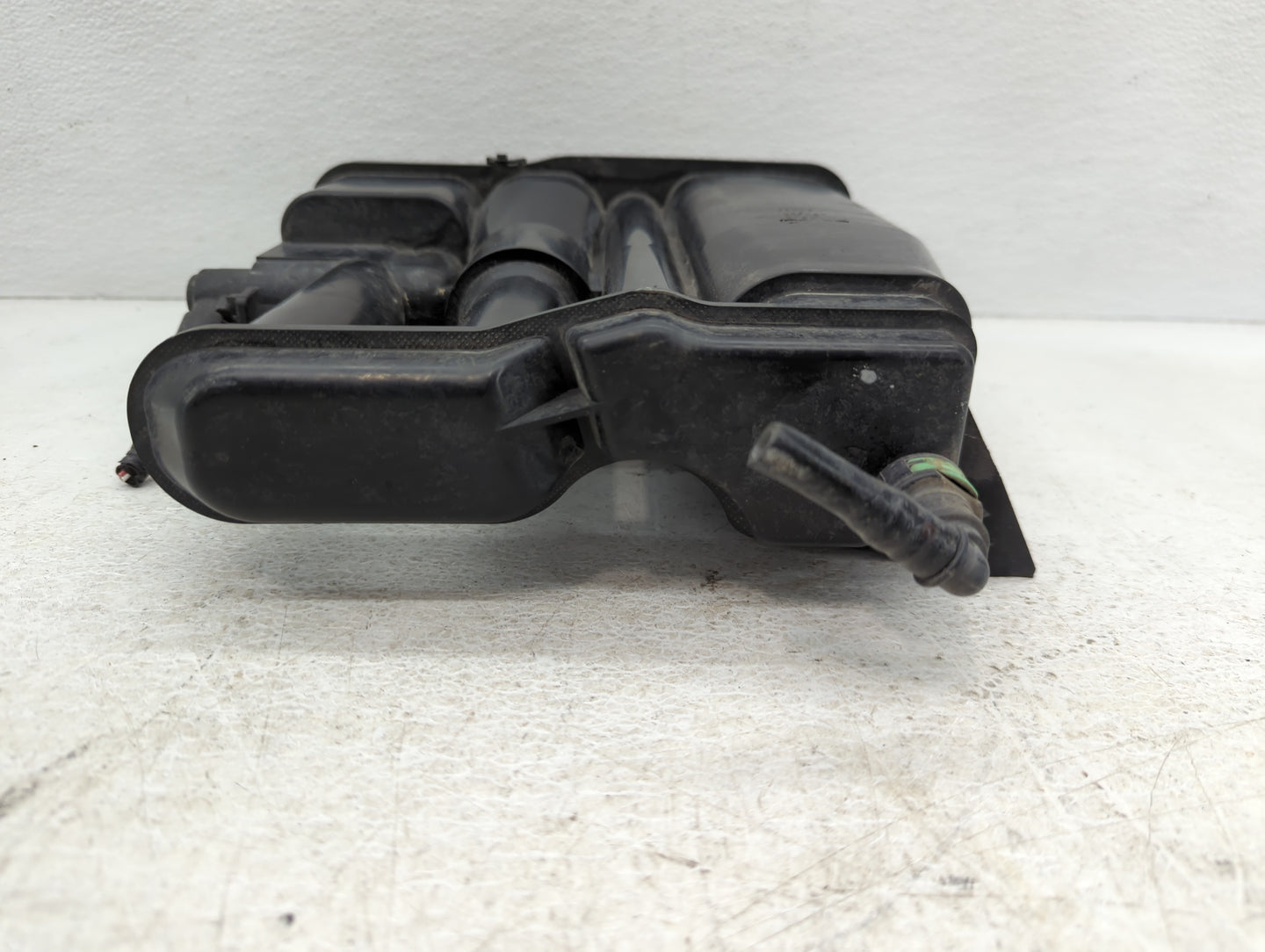 2021 Chevrolet Equinox Fuel Vapor Charcoal Canister - Oemusedautoparts1.com