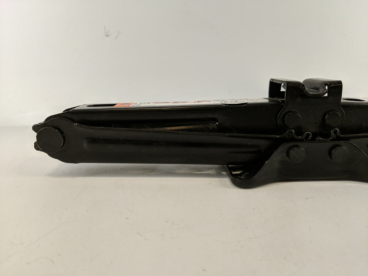 2021 Chevrolet Equinox Spare Scissor Car Jack - Oemusedautoparts1.com
