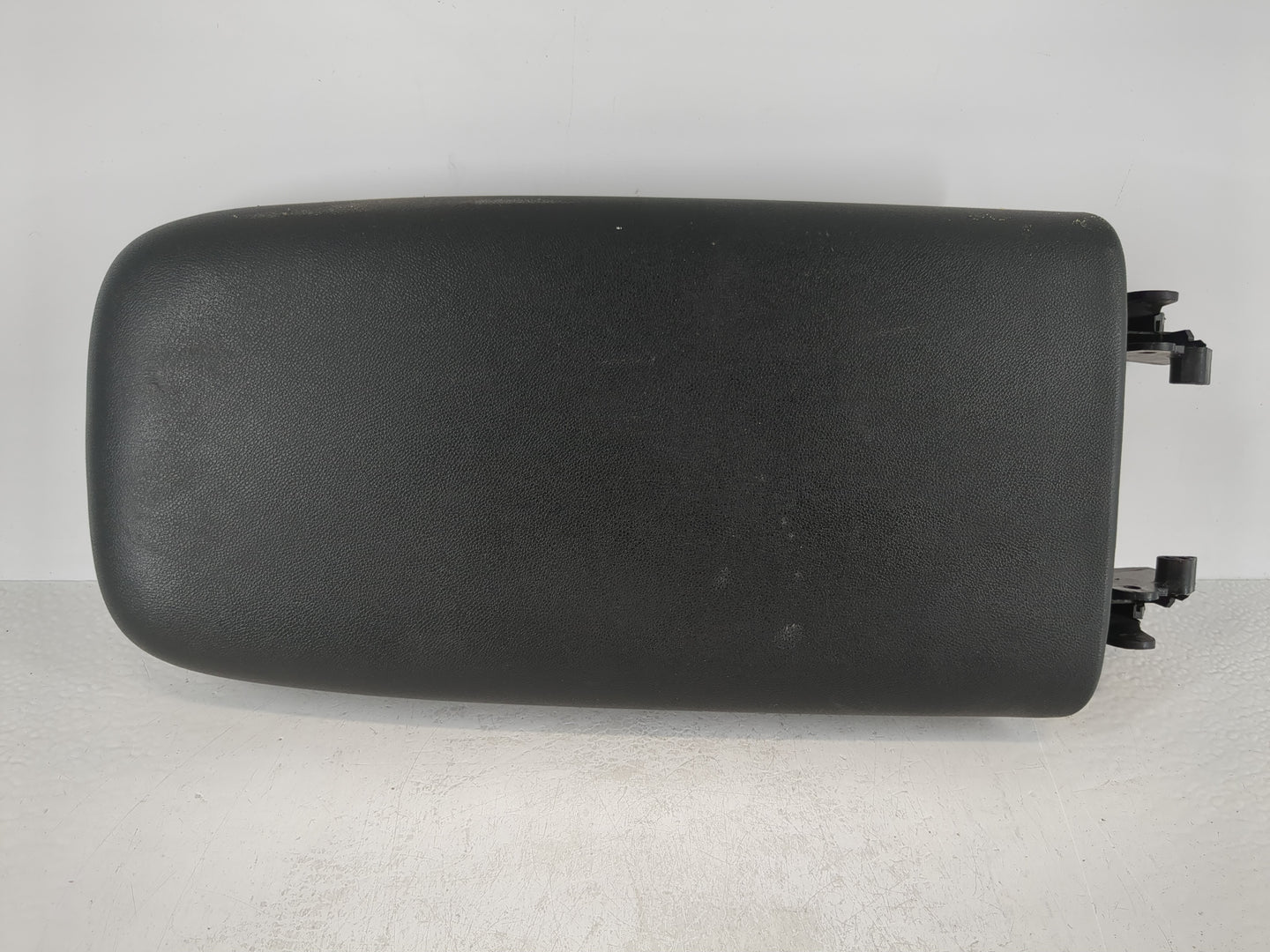 2018-2022 Chevrolet Equinox Center Console Armrest Cover Lid Fits Fits 2018 2019 2020 2021 2022 OEM Used Auto Parts - Oemuse