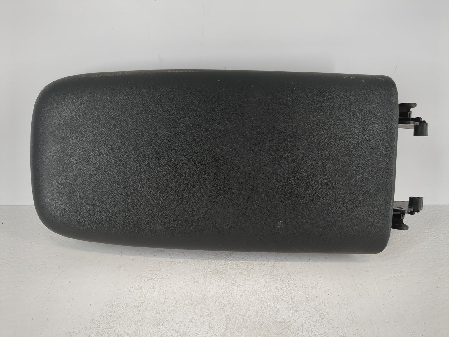 2018-2022 Chevrolet Equinox Center Console Armrest Cover Lid Fits Fits 2018 2019 2020 2021 2022 OEM Used Auto Parts - Oemuse