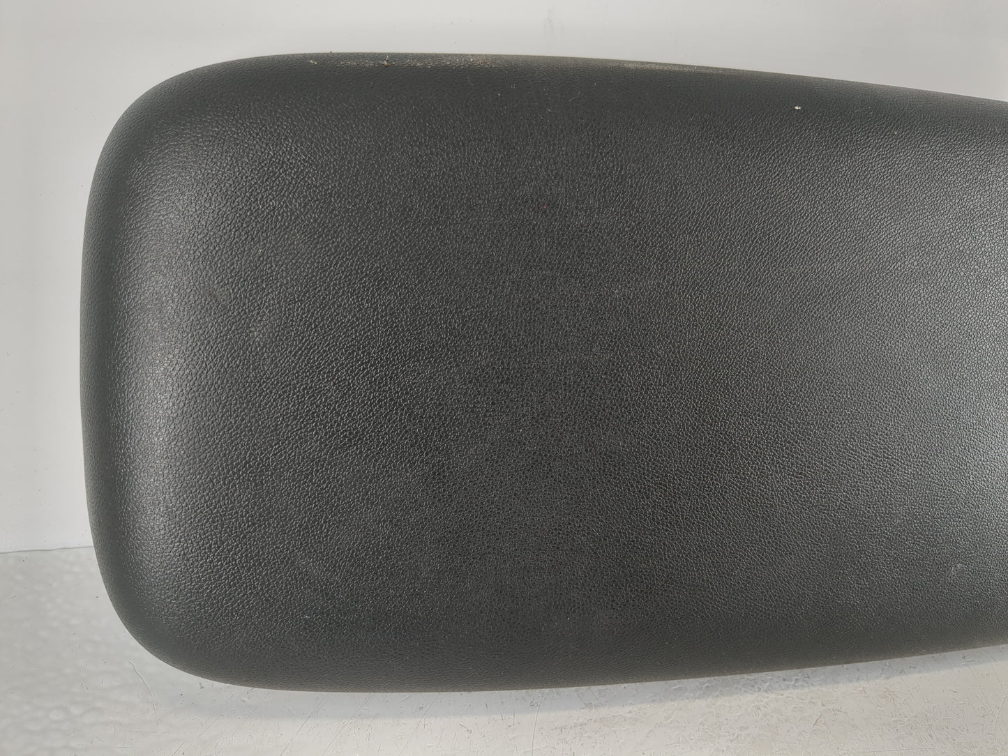 2018-2022 Chevrolet Equinox Center Console Armrest Cover Lid Fits Fits 2018 2019 2020 2021 2022 OEM Used Auto Parts - Oemuse