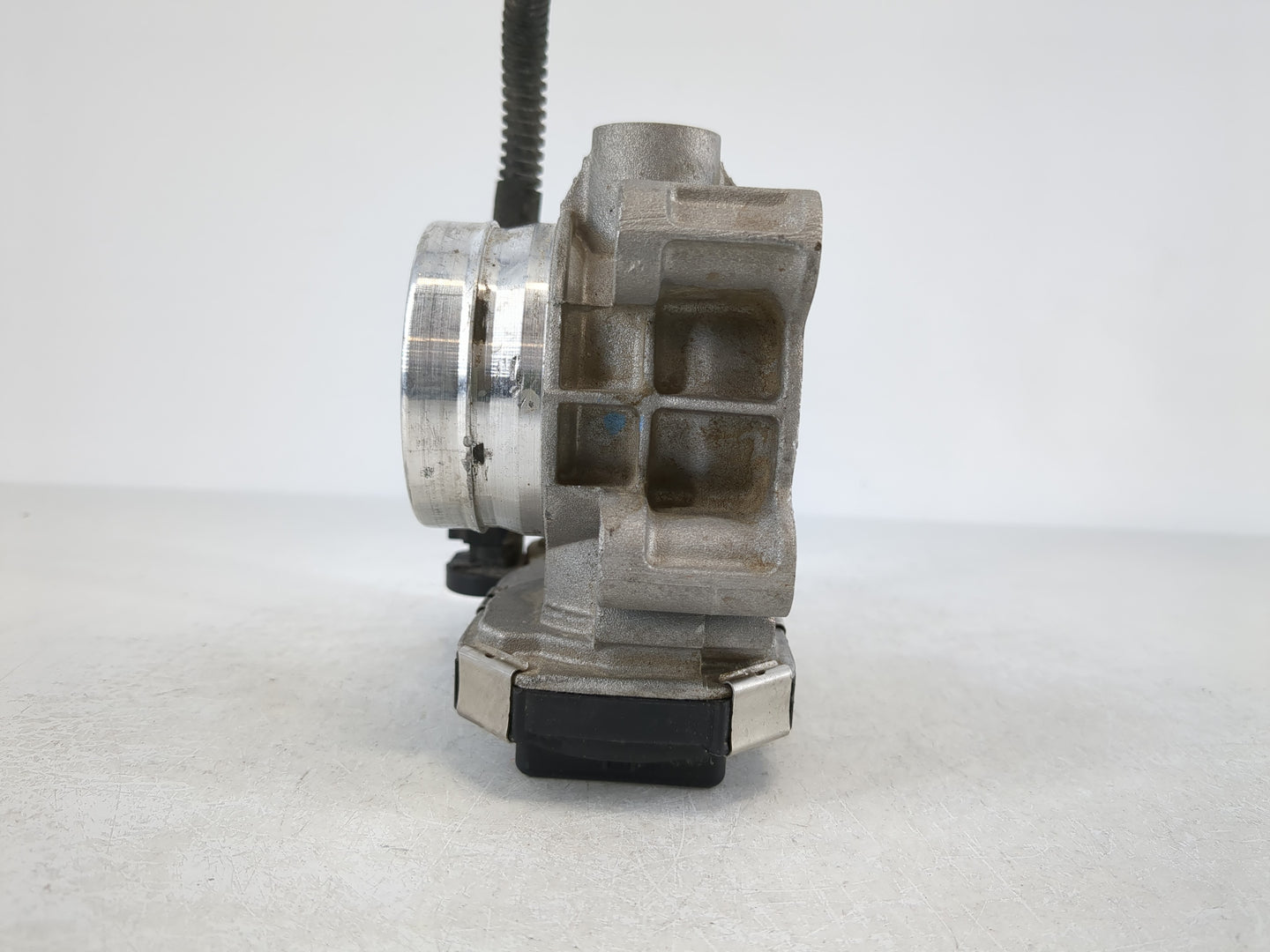 2018-2022 Chevrolet Equinox Throttle Body P/N:12671379AA Fits Fits 2016 2017 2018 2019 2020 2021 2022 OEM Used Auto Parts - 