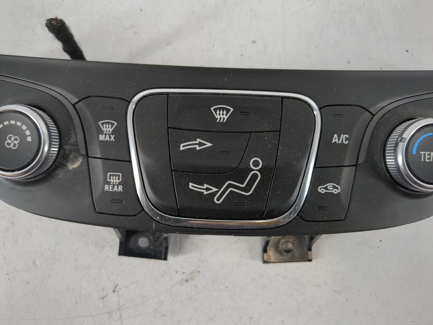 2019-2021 Chevrolet Equinox Climate Control Module Temperature AC/Heater Replacement P/N:84422503 Fits Fits 2019 2020 2021 O