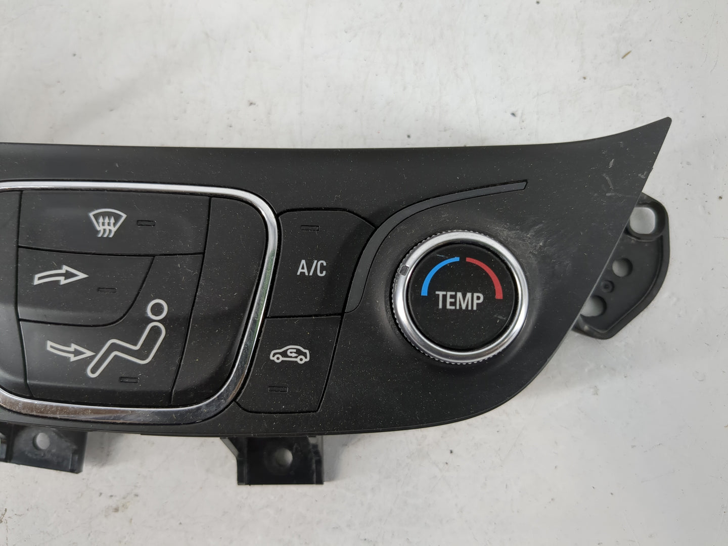 2019-2021 Chevrolet Equinox Climate Control Module Temperature AC/Heater Replacement P/N:84422503 Fits Fits 2019 2020 2021 O