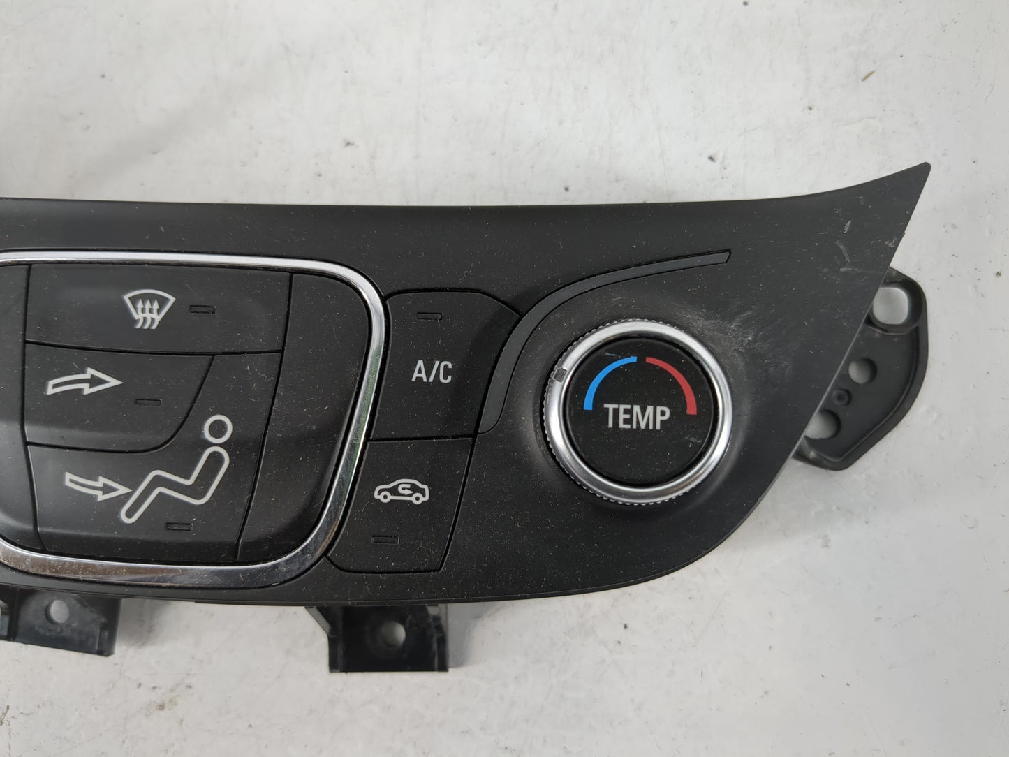 2019-2021 Chevrolet Equinox Climate Control Module Temperature AC/Heater Replacement P/N:84422503 Fits Fits 2019 2020 2021 O