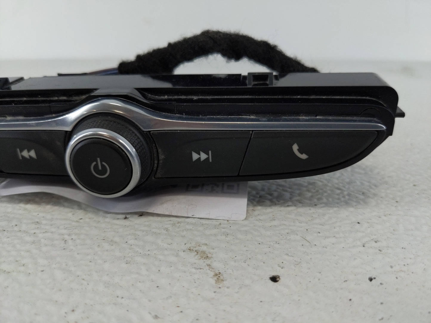 2020-2022 Chevrolet Equinox Radio AM FM Cd Player Receiver Replacement P/N:84799542 Fits Fits 2020 2021 2022 OEM Used Auto P