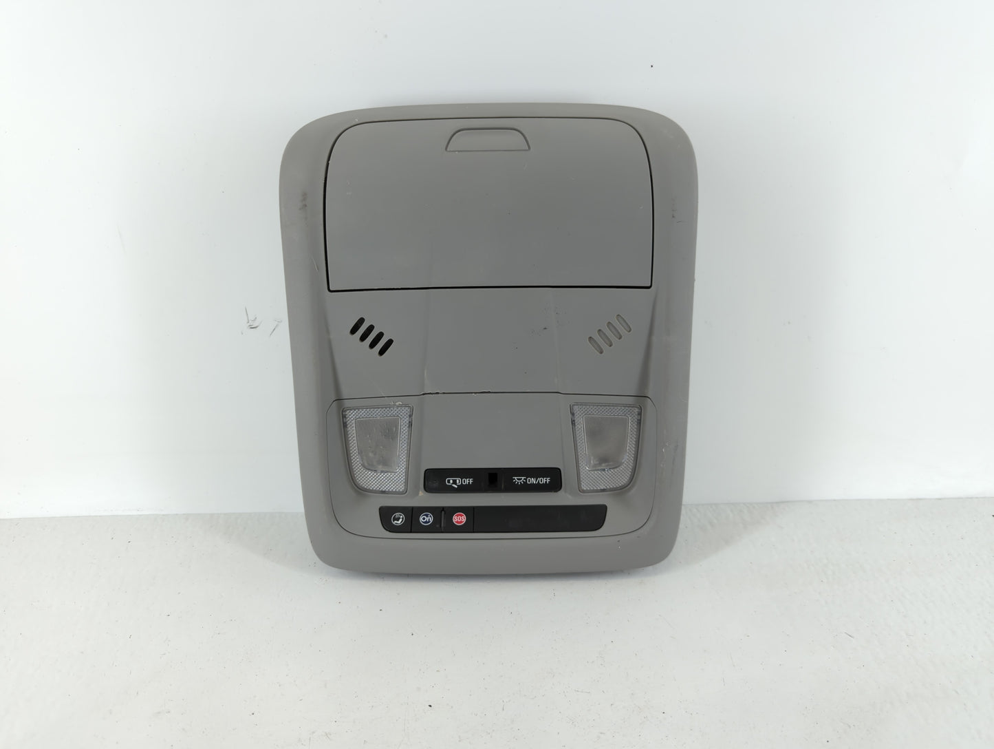 2018-2022 Chevrolet Equinox Overhead Roof Console 1111161 - Oemusedautoparts1.com