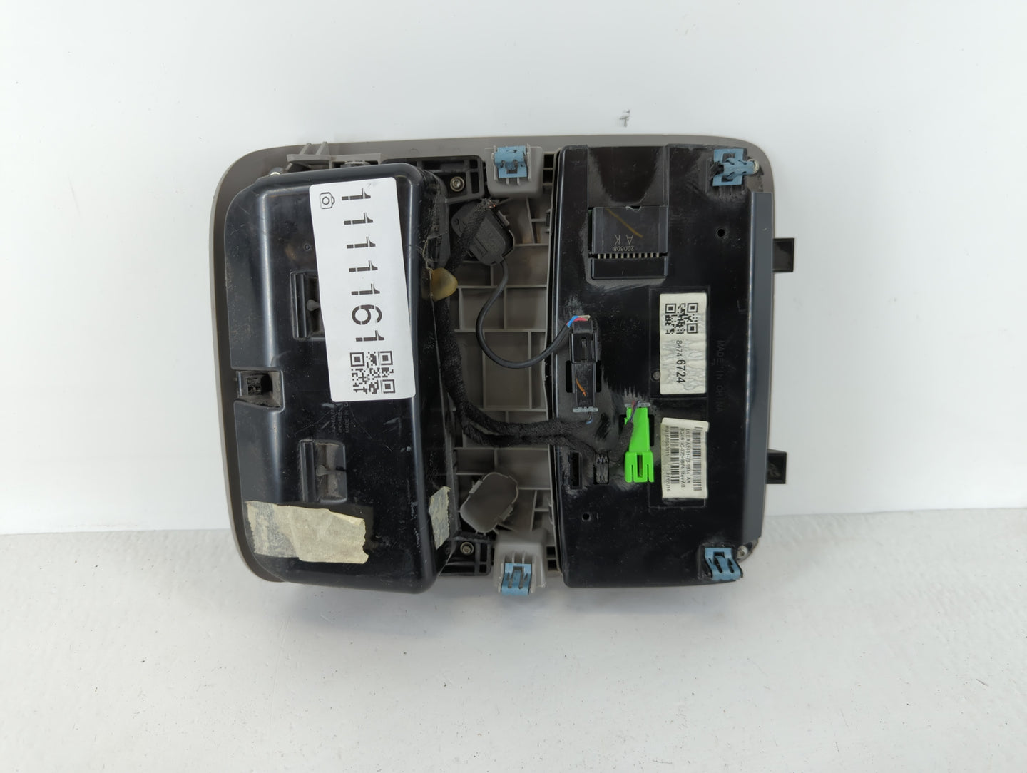 2018-2022 Chevrolet Equinox Overhead Roof Console 1111161 - Oemusedautoparts1.com