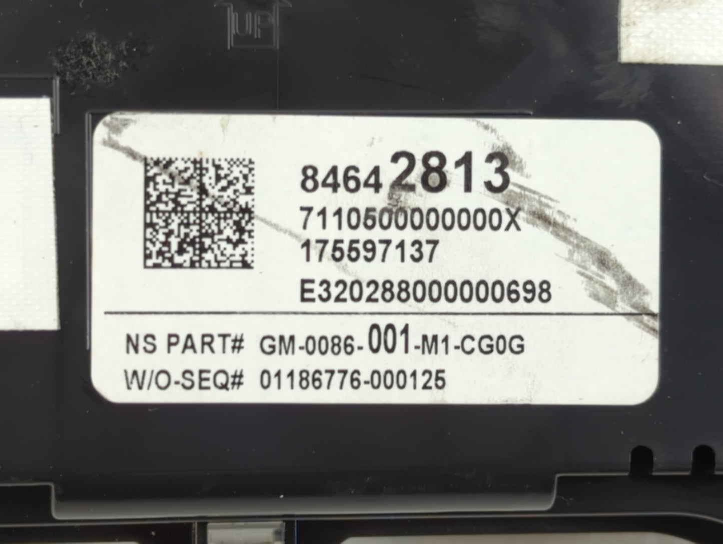 2019-2022 Chevrolet Equinox Instrument Cluster Speedometer Gauges P/N:84642813 Fits Fits 2019 2020 2021 2022 OEM Used Auto P