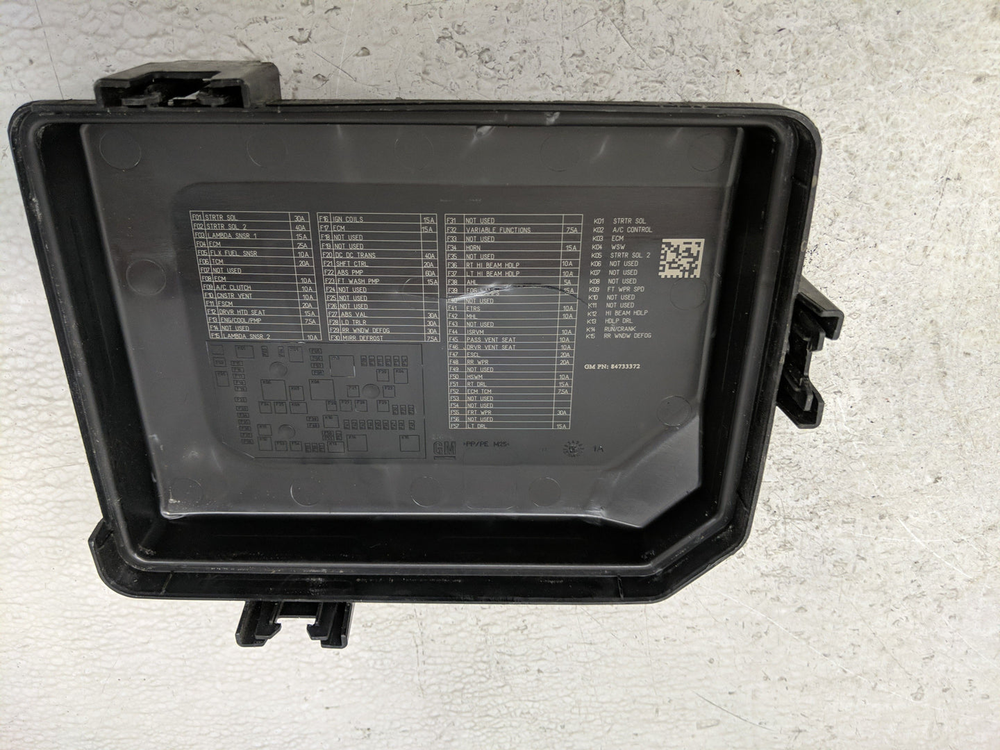 2018-2022 Chevrolet Equinox Fusebox Fuse Box Panel Relay Module P/N:84733372 Fits Fits 2018 2019 2020 2021 2022 OEM Used Aut