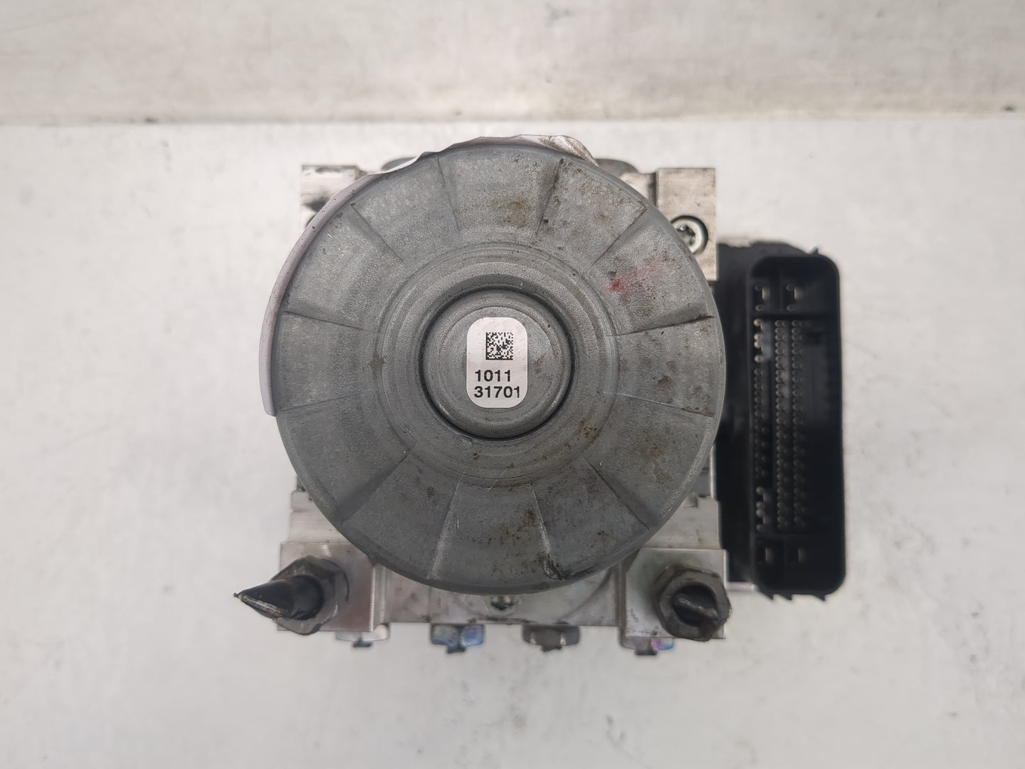 2020-2022 Chevrolet Equinox ABS Pump Control Module Replacement P/N:806052304 84875566, 84871634 Fits Fits 2020 2021 2022 OE
