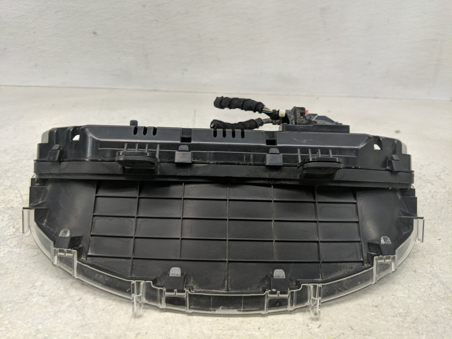2019-2022 Chevrolet Equinox Instrument Cluster Speedometer Gauges P/N:175597137 84642813 Fits Fits 2019 2020 2021 2022 OEM U