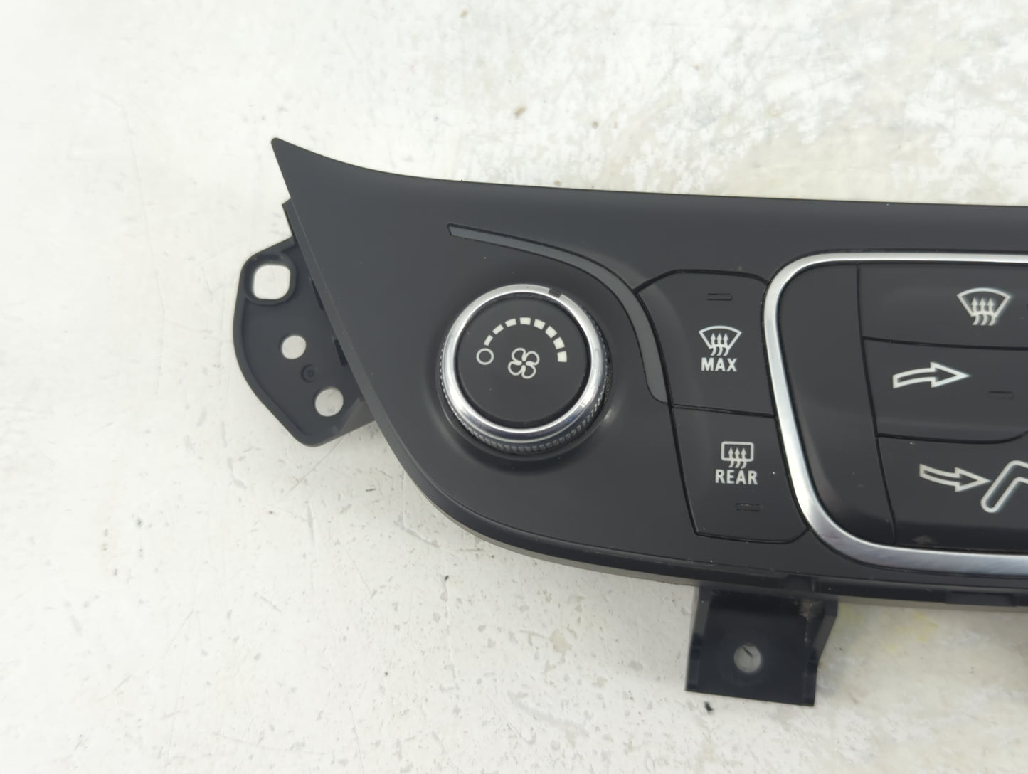 2019-2021 Chevrolet Equinox Climate Control Module Temperature AC/Heater Replacement P/N:84422503 Fits Fits 2019 2020 2021 O