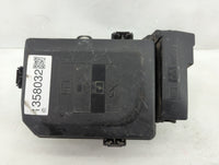 2018-2022 Chevrolet Equinox Fusebox Fuse Box Panel Relay Module P/N:84733372 Fits Fits 2018 2019 2020 2021 2022 OEM Used Aut