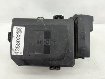 2018-2022 Chevrolet Equinox Fusebox Fuse Box Panel Relay Module P/N:84733372 Fits Fits 2018 2019 2020 2021 2022 OEM Used Aut