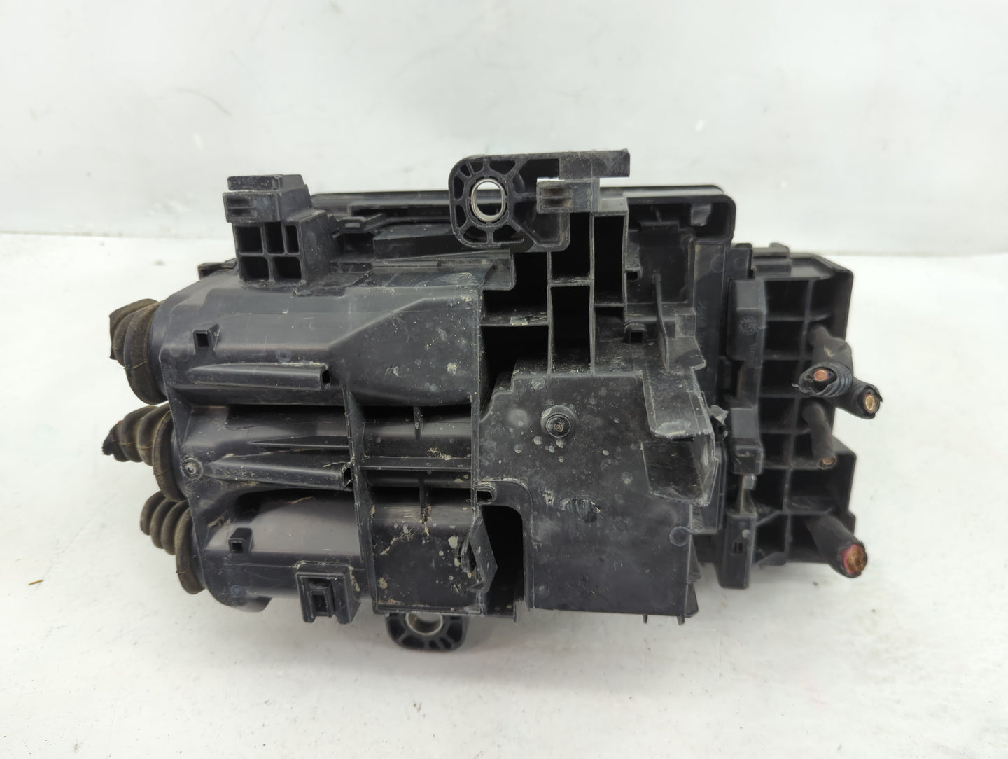 2018-2022 Chevrolet Equinox Fusebox Fuse Box Panel Relay Module P/N:84733372 Fits Fits 2018 2019 2020 2021 2022 OEM Used Aut
