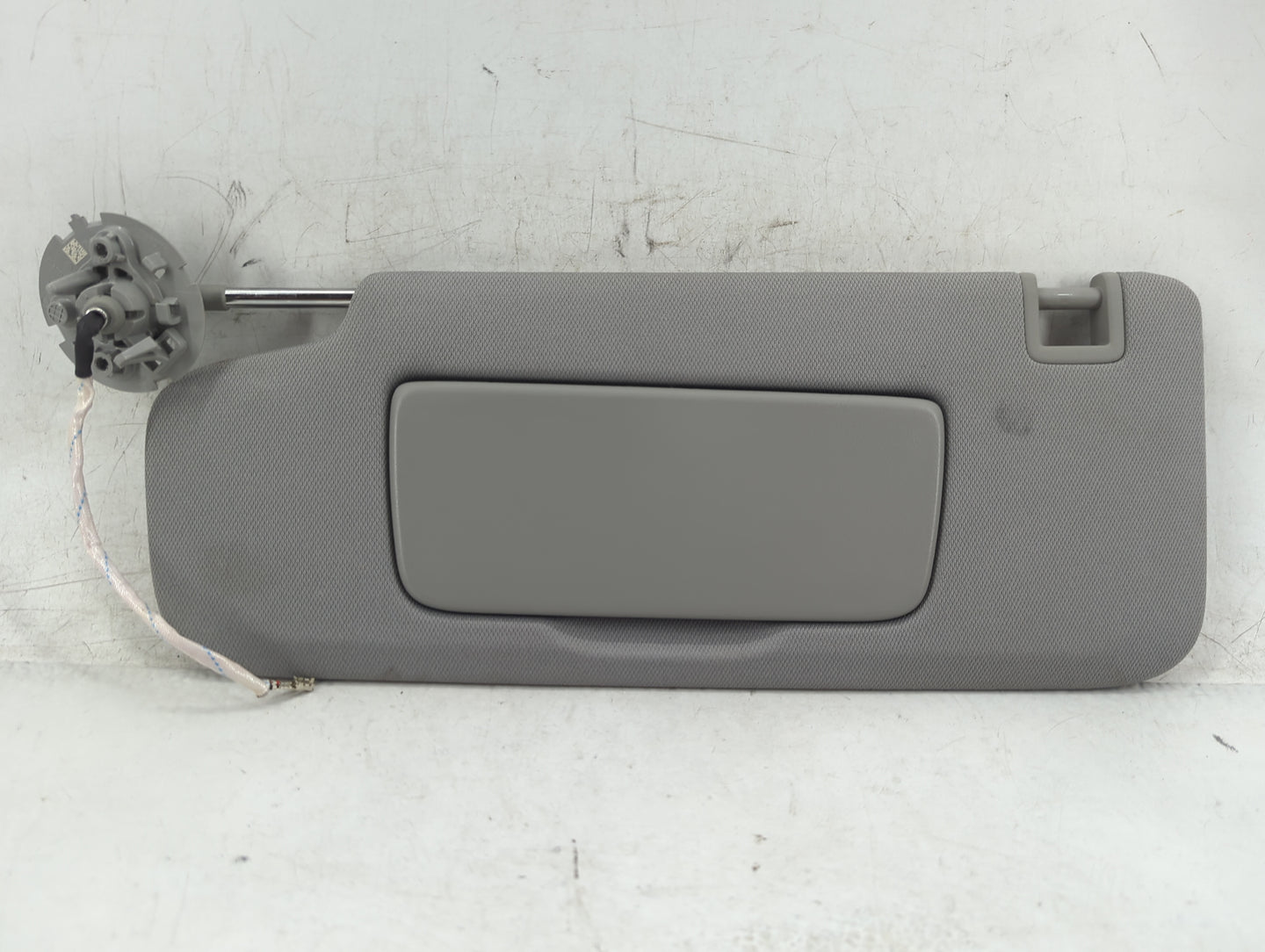 2020-2022 Chevrolet Equinox Sun Visor Shade Replacement Driver Left Mirror Fits Fits 2020 2021 2022 OEM Used Auto Parts - Oe