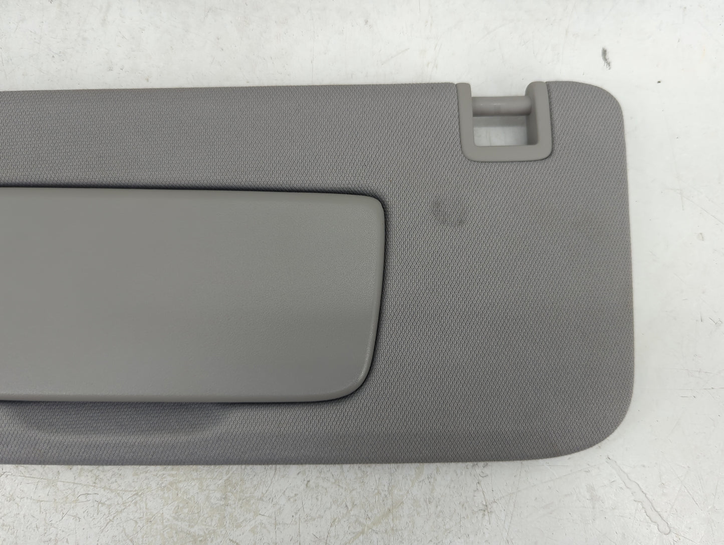 2020-2022 Chevrolet Equinox Sun Visor Shade Replacement Driver Left Mirror Fits Fits 2020 2021 2022 OEM Used Auto Parts - Oe