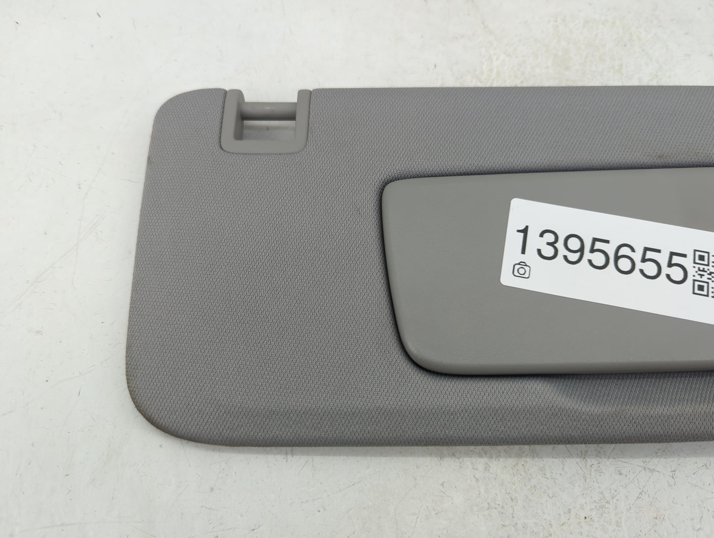 2020-2022 Chevrolet Equinox Sun Visor Shade Replacement Passenger Right Mirror Fits Fits 2020 2021 2022 OEM Used Auto Parts 
