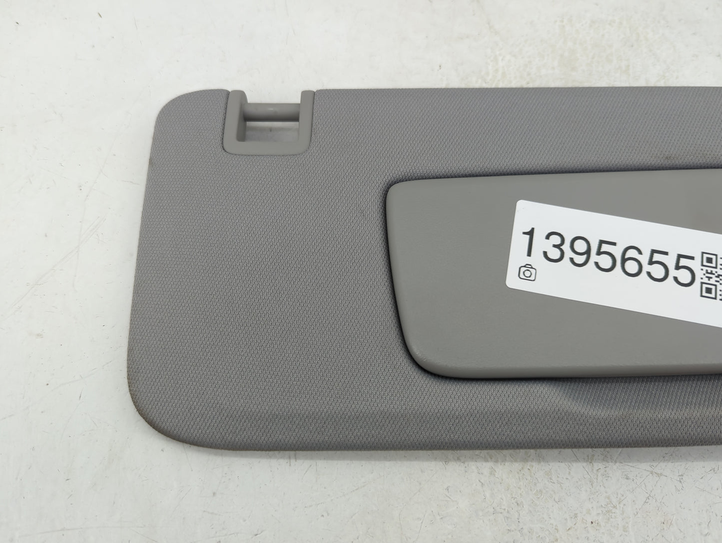 2020-2022 Chevrolet Equinox Sun Visor Shade Replacement Passenger Right Mirror Fits Fits 2020 2021 2022 OEM Used Auto Parts 