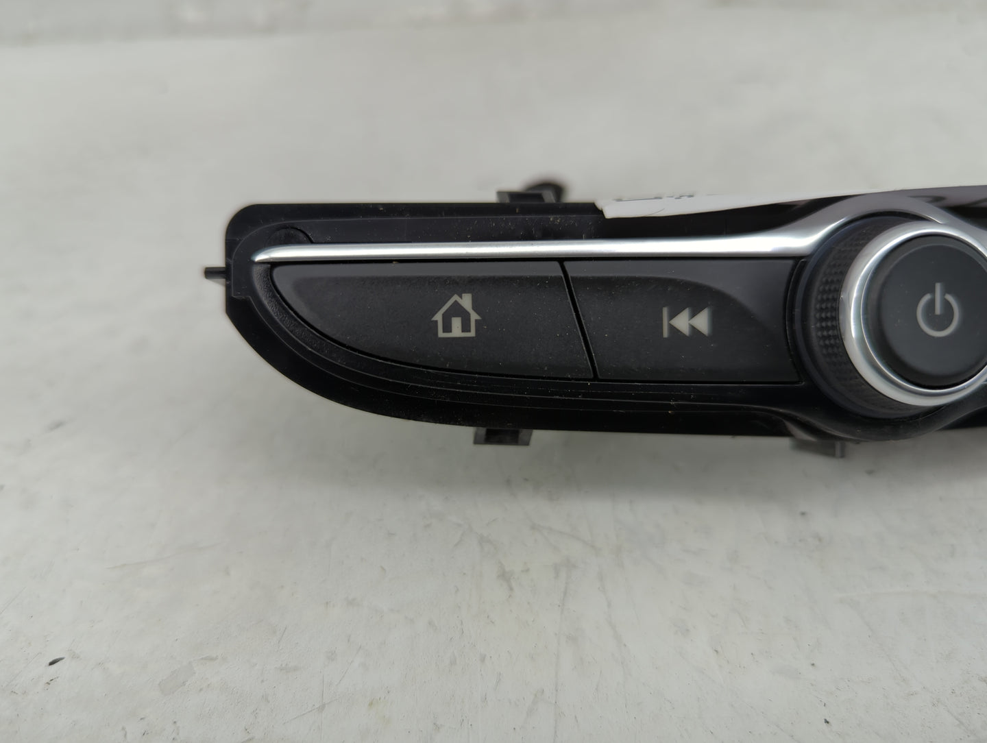 2019-2022 Chevrolet Equinox Radio AM FM Cd Player Receiver Replacement Fits Fits 2018 2019 2020 2021 2022 OEM Used Auto Part