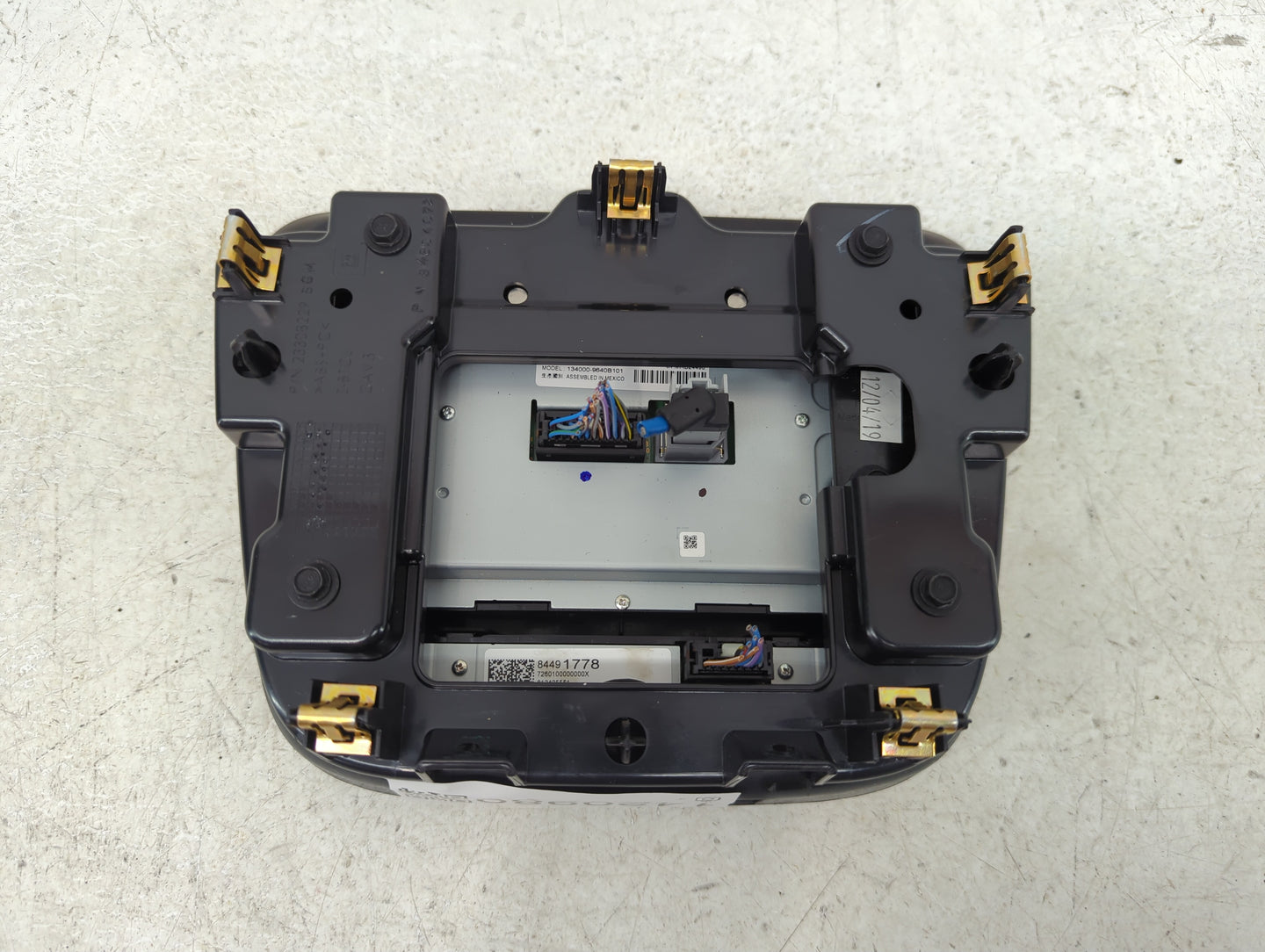 2020-2022 Chevrolet Equinox Information Display Screen - Oemusedautoparts1.com
