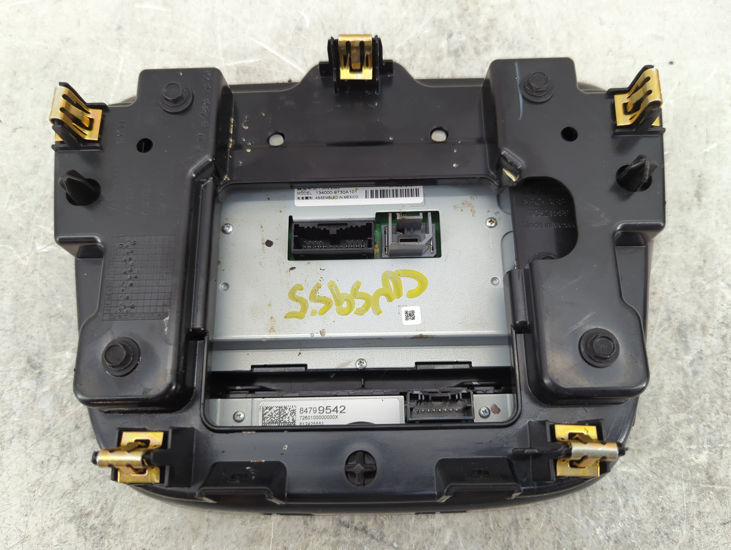 2020-2022 Chevrolet Equinox Information Display Screen 1467932 - Oemusedautoparts1.com