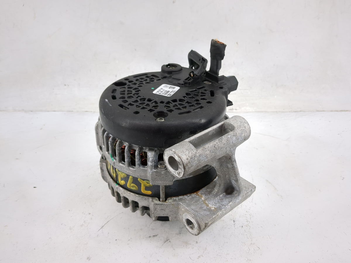 2018-2022 Chevrolet Equinox Alternator Replacement Generator Charging Assembly Engine OEM P/N:0 126 312 191 13535009 Fits OE