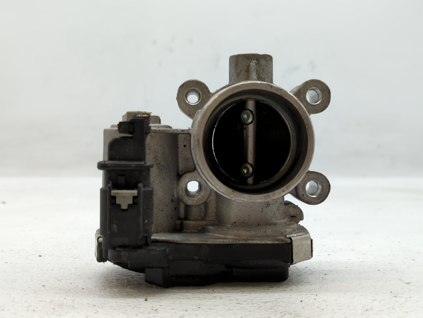 2018-2022 Chevrolet Equinox Throttle Body P/N:12671379AA Fits Fits 2016 2017 2018 2019 2020 2021 2022 OEM Used Auto Parts - 