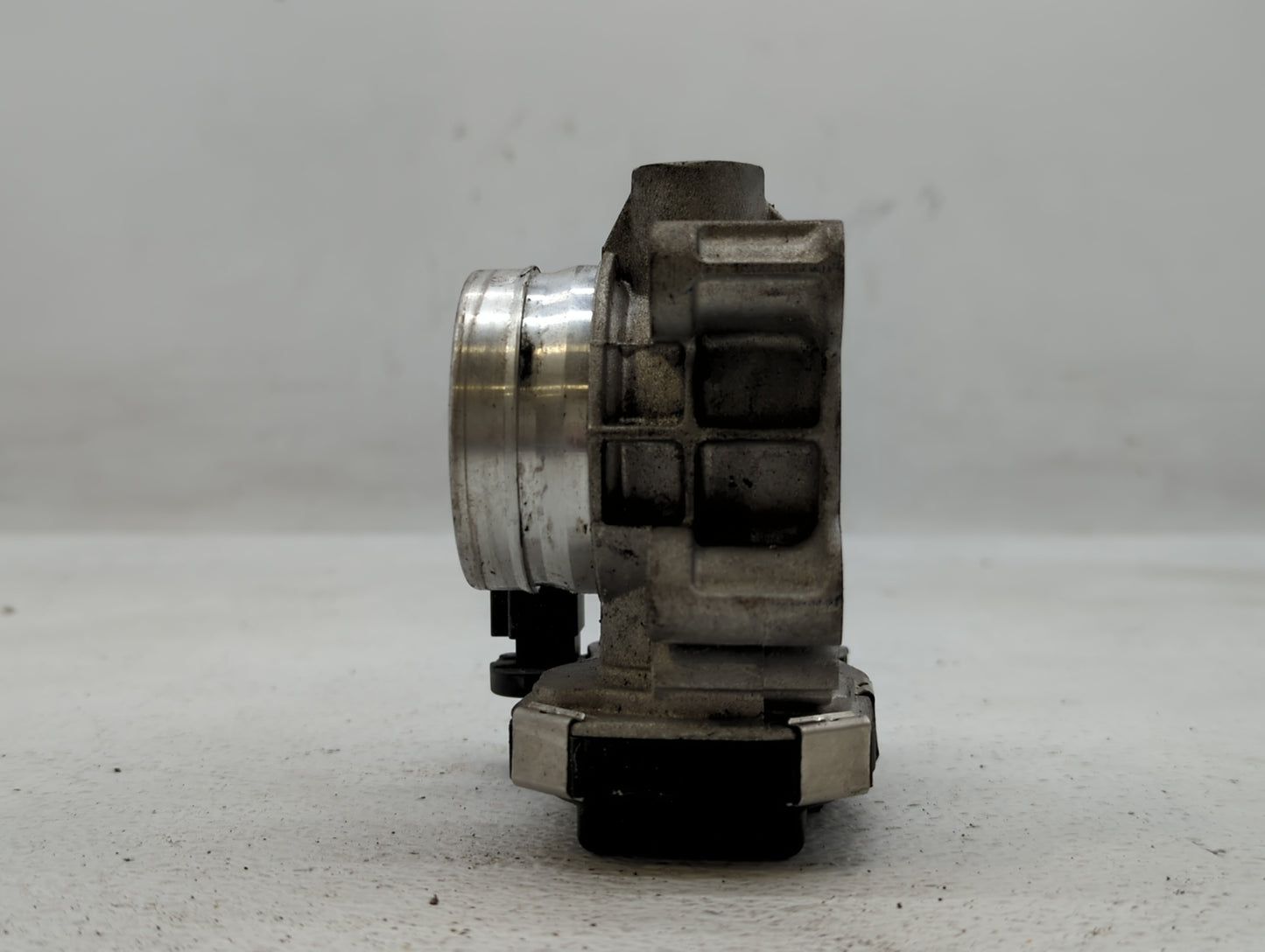 2018-2022 Chevrolet Equinox Throttle Body P/N:12671379AA Fits Fits 2016 2017 2018 2019 2020 2021 2022 OEM Used Auto Parts - 