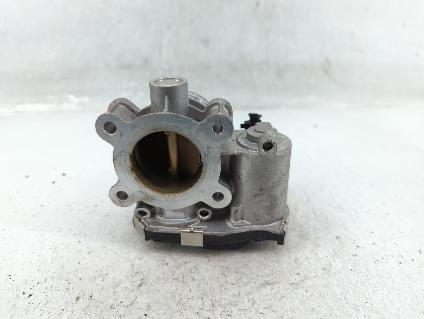 2018-2022 Chevrolet Equinox Throttle Body P/N:12671379AA Fits Fits 2016 2017 2018 2019 2020 2021 2022 OEM Used Auto Parts - 
