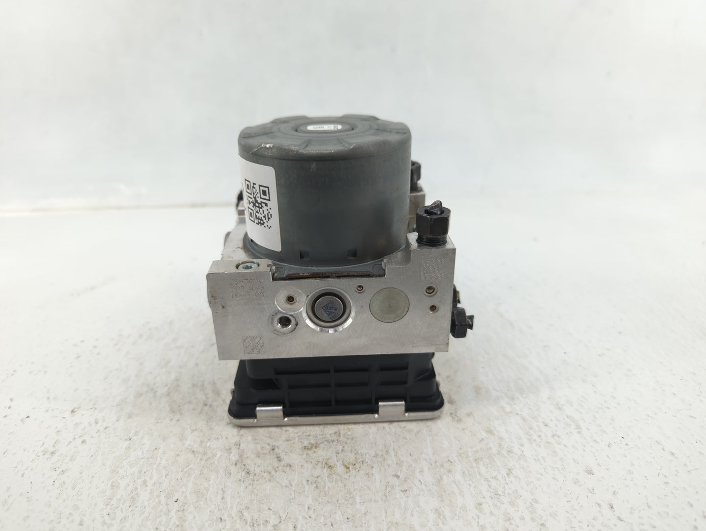 2020-2022 Chevrolet Equinox ABS Pump Control Module Replacement P/N:84875566 Fits Fits 2020 2021 2022 OEM Used Auto Parts - 