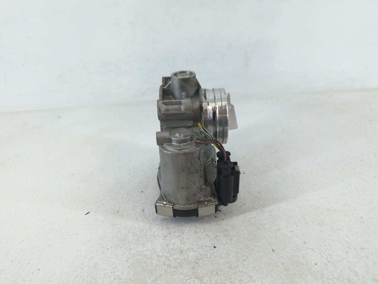 2018-2022 Chevrolet Equinox Throttle Body P/N:12671379AA Fits Fits 2016 2017 2018 2019 2020 2021 2022 OEM Used Auto Parts - 