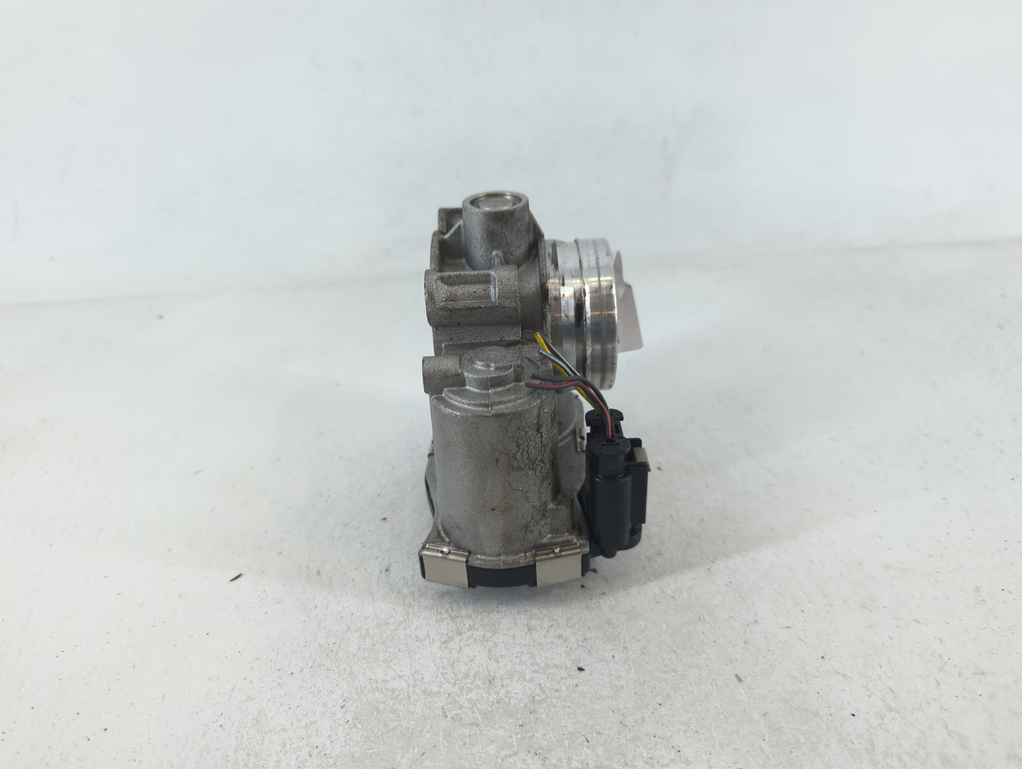 2018-2022 Chevrolet Equinox Throttle Body P/N:12671379AA Fits Fits 2016 2017 2018 2019 2020 2021 2022 OEM Used Auto Parts - 