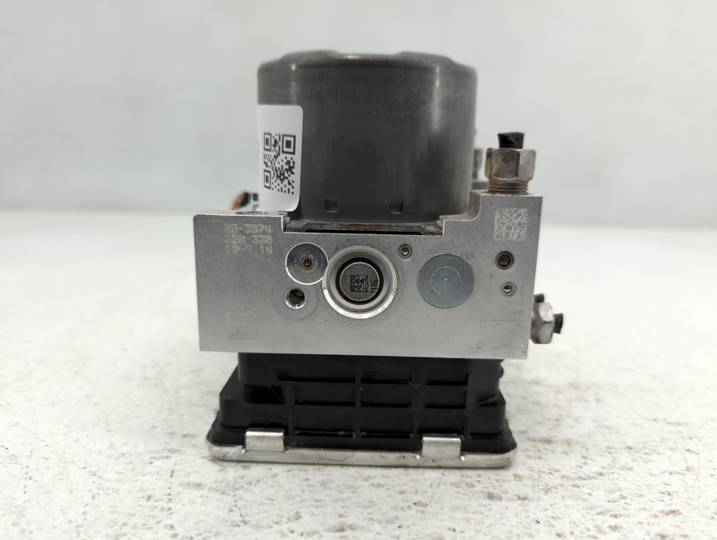 2020-2022 Chevrolet Equinox ABS Pump Control Module Replacement P/N:84875566 Fits Fits 2020 2021 2022 OEM Used Auto Parts - 