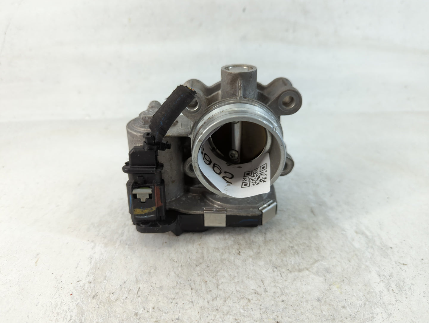 2018-2022 Chevrolet Equinox Throttle Body P/N:12671379AA Fits Fits 2016 2017 2018 2019 2020 2021 2022 OEM Used Auto Parts - 