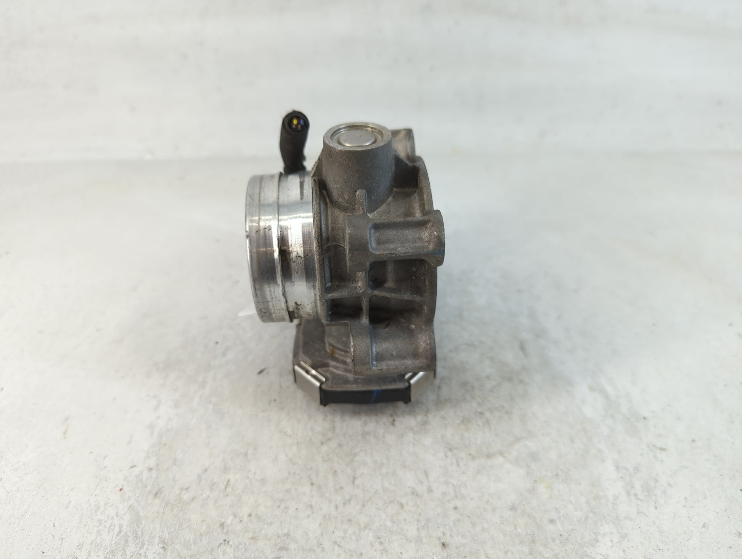 2018-2022 Chevrolet Equinox Throttle Body P/N:12671379AA Fits Fits 2016 2017 2018 2019 2020 2021 2022 OEM Used Auto Parts - 
