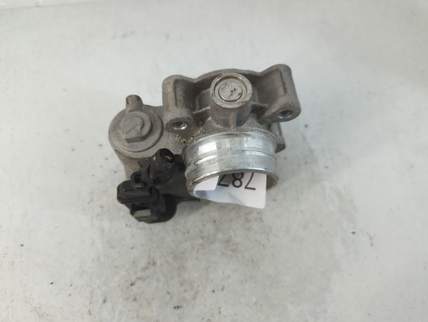 2018-2022 Chevrolet Equinox Throttle Body P/N:12671379AA Fits Fits 2016 2017 2018 2019 2020 2021 2022 OEM Used Auto Parts - 