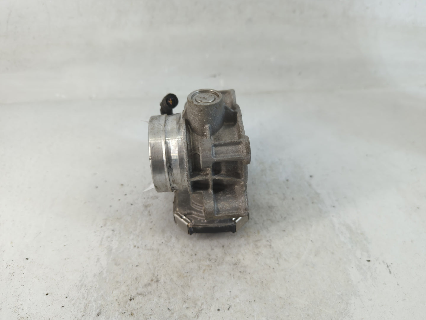 2018-2022 Chevrolet Equinox Throttle Body P/N:12671379AA Fits Fits 2016 2017 2018 2019 2020 2021 2022 OEM Used Auto Parts - 