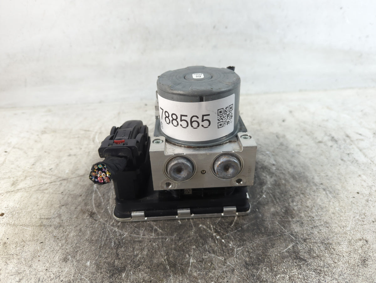 2020-2022 Chevrolet Equinox Anti-Lock Brake ABS Pump Module Actuator OEM P/N:84875566 Fits Fits 2020 2021 2022 OEM Used Auto