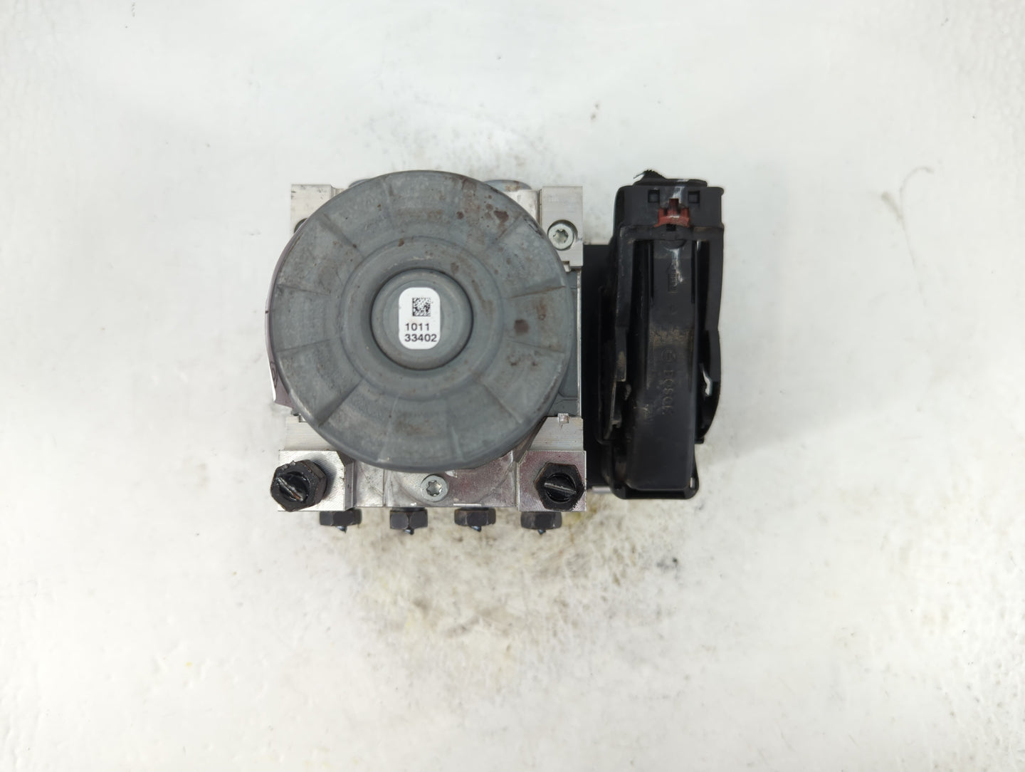 2020-2022 Chevrolet Equinox ABS Pump Control Module Replacement P/N:84875566 Fits Fits 2020 2021 2022 OEM Used Auto Parts - 
