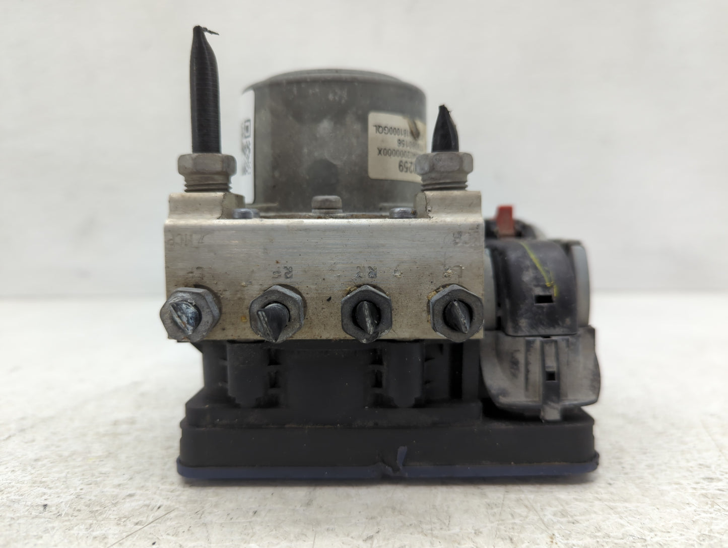2018-2021 Chevrolet Express 2500 ABS Pump Control Module Replacement P/N:84575020 Fits Fits 2018 2019 2020 2021 OEM Used Aut