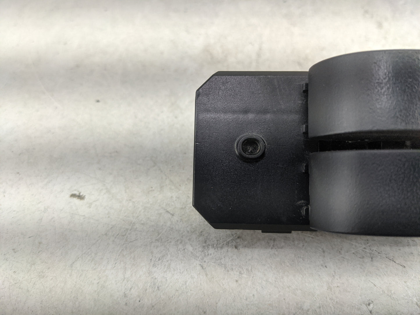 2008-2021 Chevrolet Express 2500 Master Power Window Switch Replacement Driver Side Left P/N:OMRON 13406723 Fits OEM Used Au