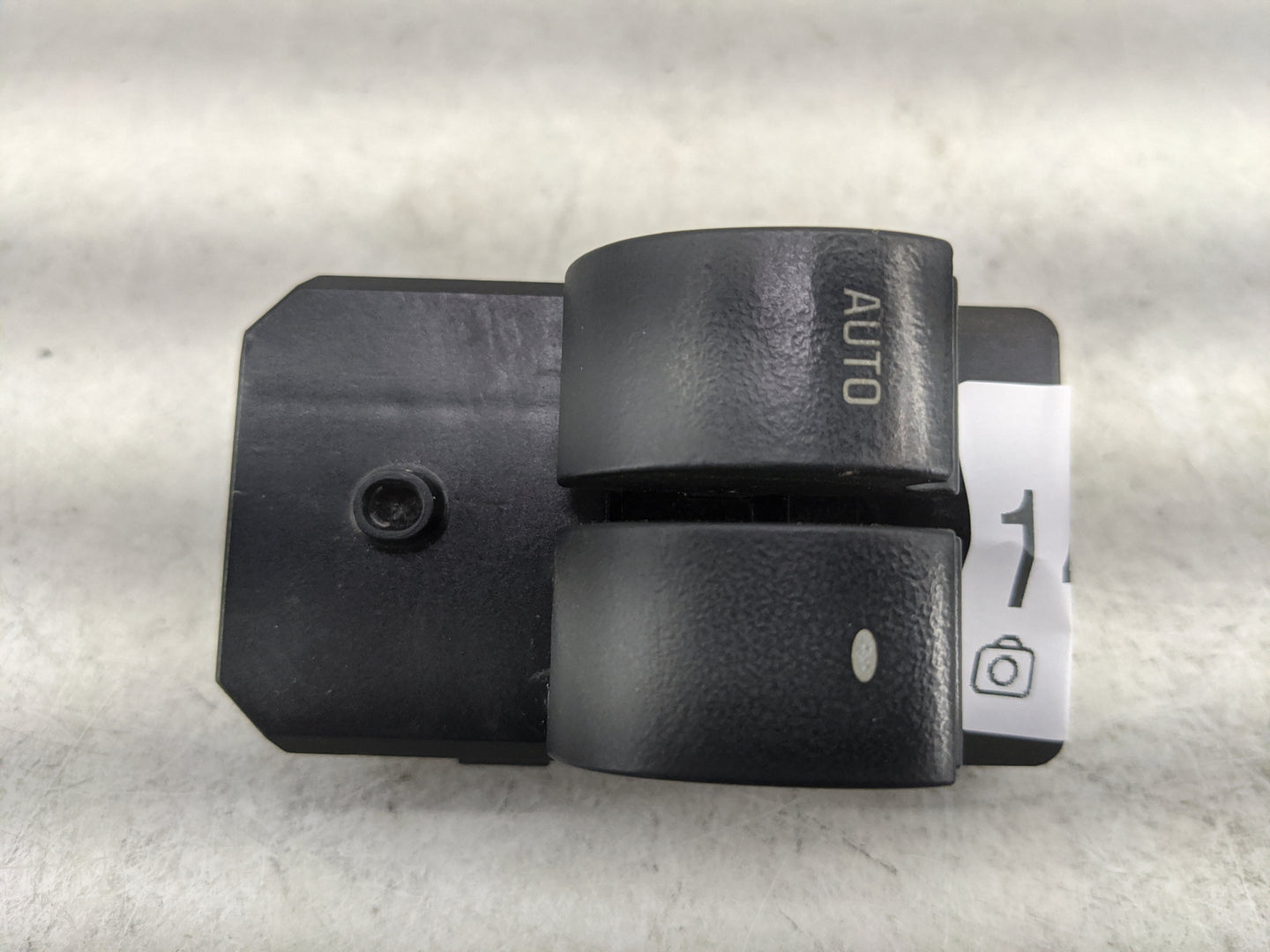 2008-2021 Chevrolet Express 2500 Master Power Window Switch Replacement Driver Side Left P/N:OMRON 13406723 Fits OEM Used Au