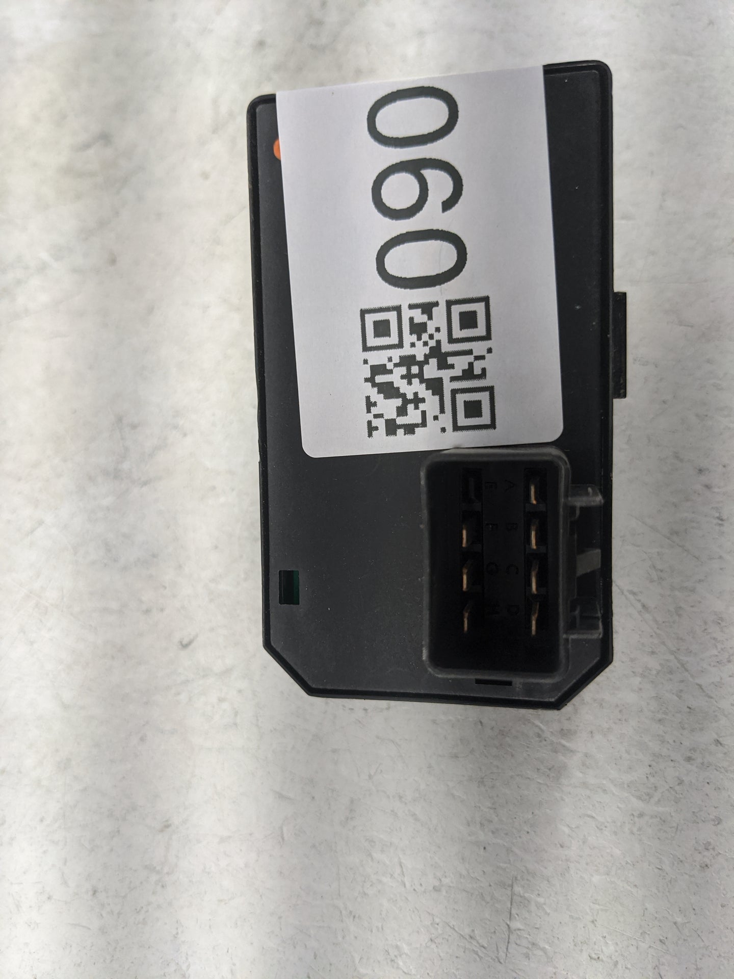 2008-2021 Chevrolet Express 2500 Master Power Window Switch Replacement Driver Side Left P/N:OMRON 13406723 Fits OEM Used Au